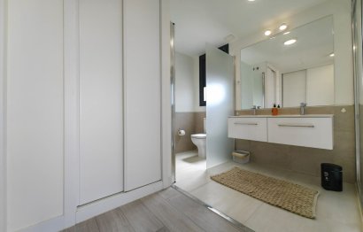 Resale - Apartment - Penthouse - Estepona - Estepona Centro