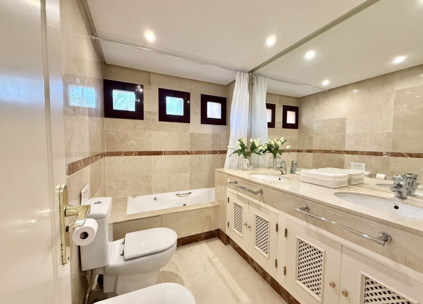 Resale - Ground floor apartment - Marbella - San Pedro De Alcantara