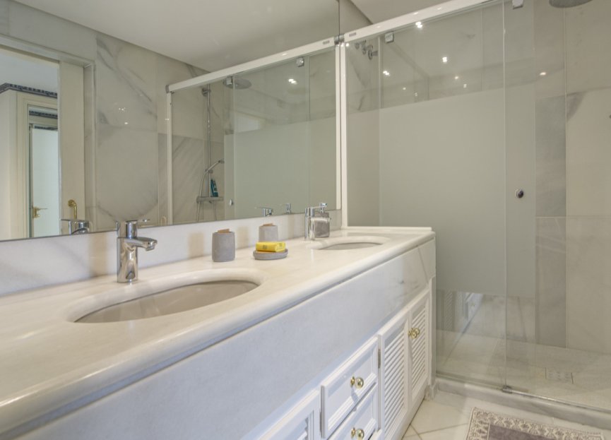 Resale - Apartment - Penthouse - Marbella - Puerto Banús