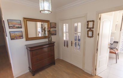 Resale - Apartment - Top Floor Apartment - Estepona - Estepona Centro