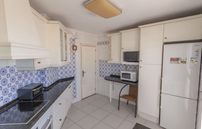 Resale - Apartment - Top Floor Apartment - Estepona - Estepona Centro