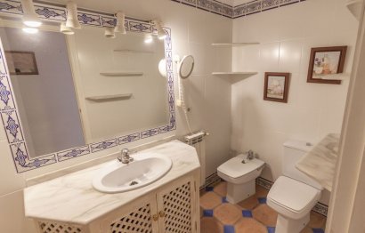Resale - Apartment - Top Floor Apartment - Estepona - Estepona Centro
