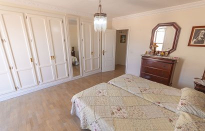 Resale - Apartment - Top Floor Apartment - Estepona - Estepona Centro