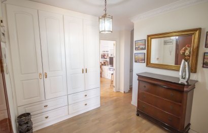 Resale - Apartment - Top Floor Apartment - Estepona - Estepona Centro