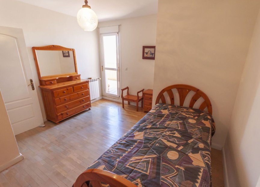 Resale - Apartment - Top Floor Apartment - Estepona - Estepona Centro