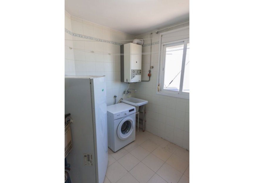 Resale - Apartment - Top Floor Apartment - Estepona - Estepona Centro