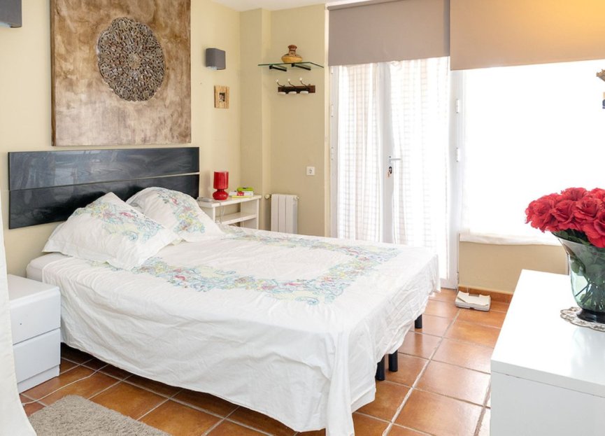 Resale - House - Detached Villa - Marbella - Nueva Andalucia