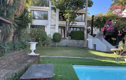 Resale - House - Detached Villa - Marbella - Nueva Andalucia