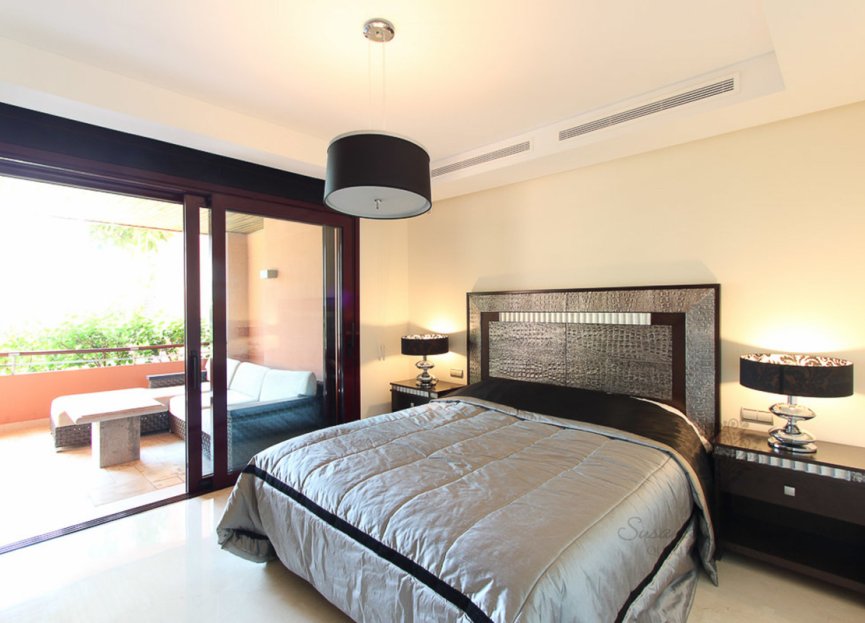 Resale - Ground floor apartment - Marbella - Puerto Banús