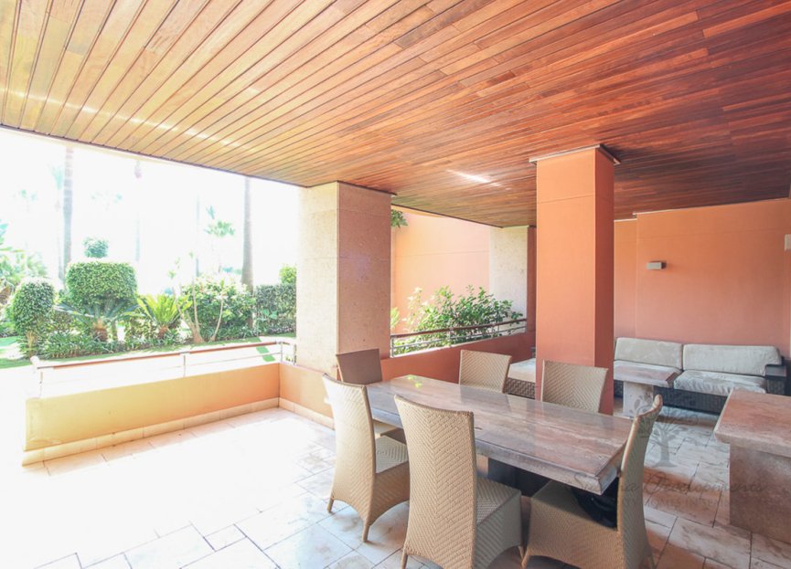 Resale - Ground floor apartment - Marbella - Puerto Banús