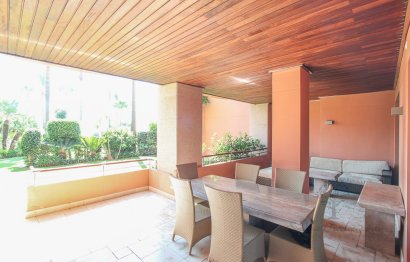 Resale - Ground floor apartment - Marbella - Puerto Banús