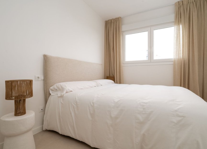 Reventa - Apartment - Middle Floor Apartment - Estepona - Estepona Centro