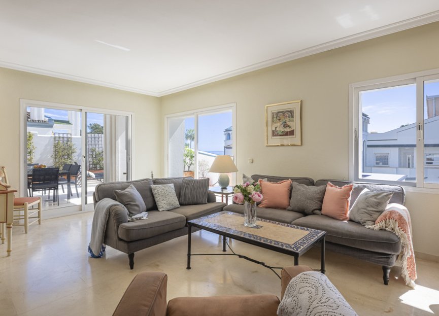 Resale - Apartment - Penthouse - Estepona - Estepona Centro