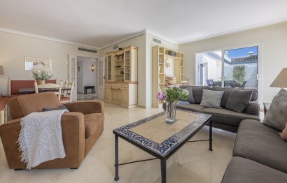 Resale - Apartment - Penthouse - Estepona - Estepona Centro