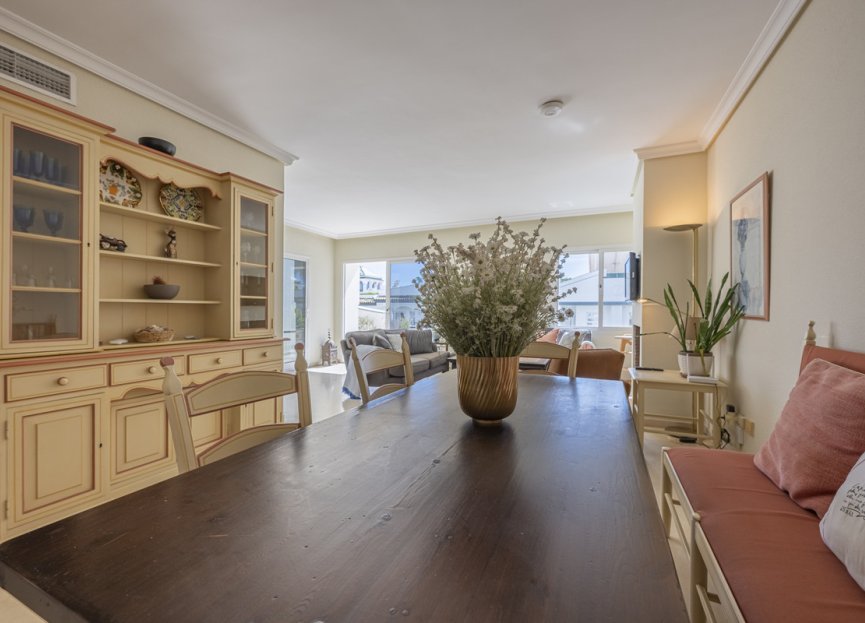 Resale - Apartment - Penthouse - Estepona - Estepona Centro