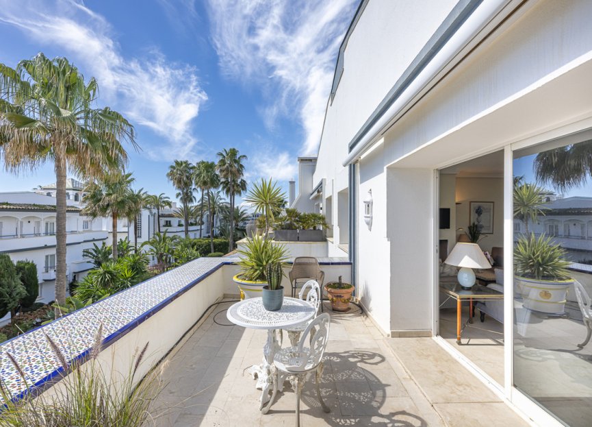 Resale - Apartment - Penthouse - Estepona - Estepona Centro