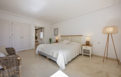 Resale - Apartment - Penthouse - Estepona - Estepona Centro