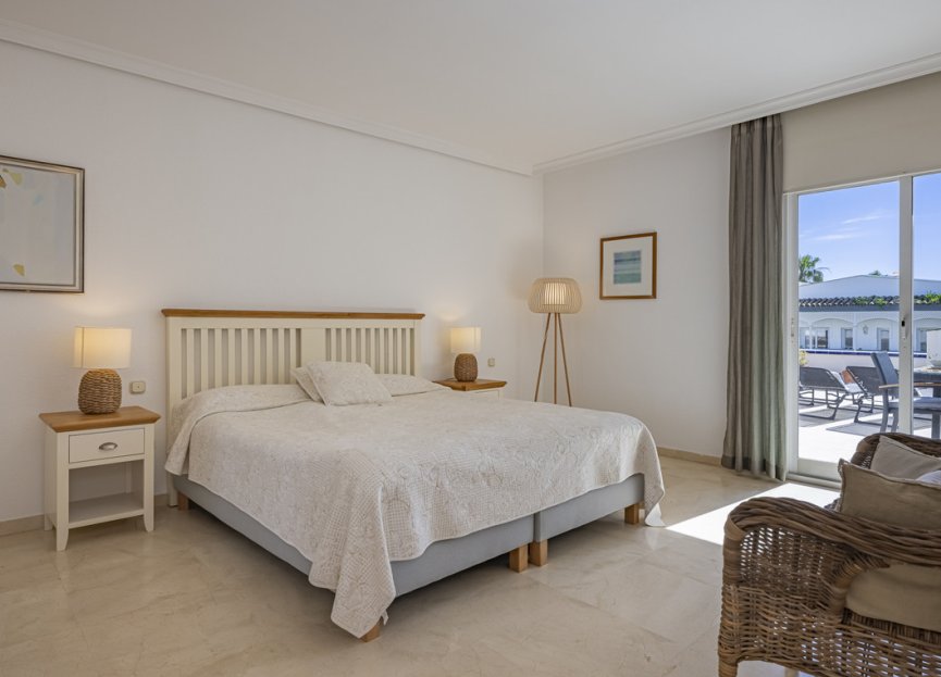 Resale - Apartment - Penthouse - Estepona - Estepona Centro