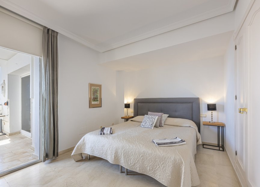 Resale - Apartment - Penthouse - Estepona - Estepona Centro