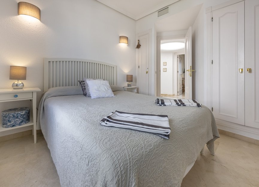 Resale - Apartment - Penthouse - Estepona - Estepona Centro