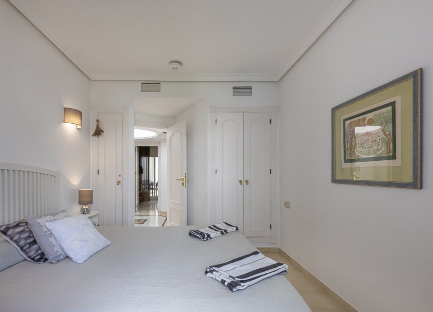 Resale - Apartment - Penthouse - Estepona - Estepona Centro