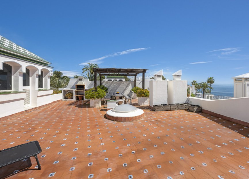 Resale - Apartment - Penthouse - Estepona - Estepona Centro