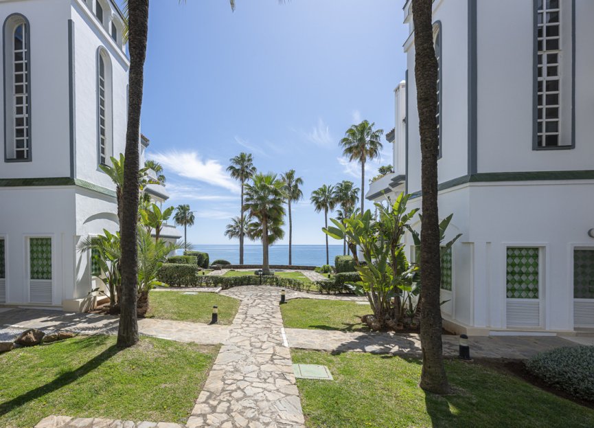 Resale - Apartment - Penthouse - Estepona - Estepona Centro