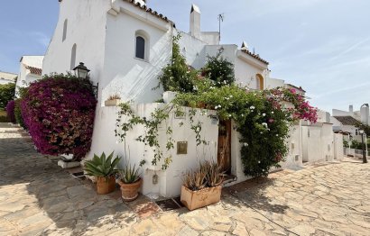 Resale - House - Townhouse - Marbella - Nueva Andalucia