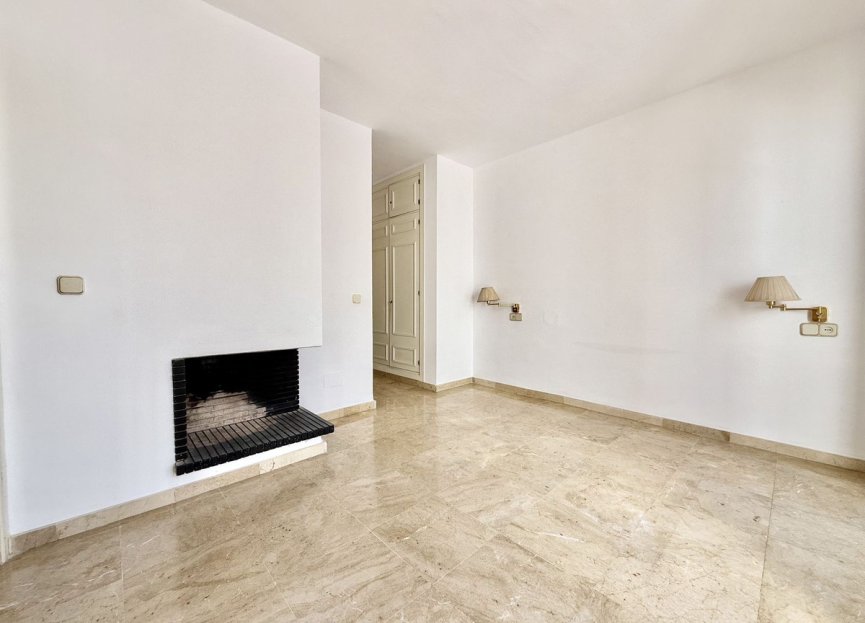 Resale - House - Townhouse - Marbella - Nueva Andalucia