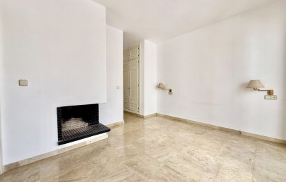 Resale - House - Townhouse - Marbella - Nueva Andalucia