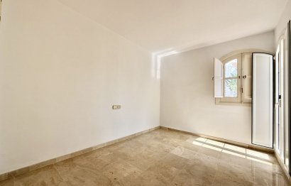 Resale - House - Townhouse - Marbella - Nueva Andalucia