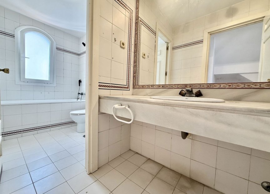 Resale - House - Townhouse - Marbella - Nueva Andalucia