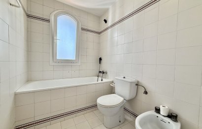 Resale - House - Townhouse - Marbella - Nueva Andalucia