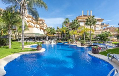 Resale - Apartment - Middle Floor Apartment - Marbella - Nueva Andalucia