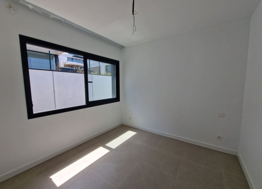 Resale - House - Semi-Detached House - Estepona - Atalaya