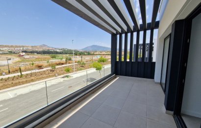 Resale - House - Semi-Detached House - Estepona - Atalaya