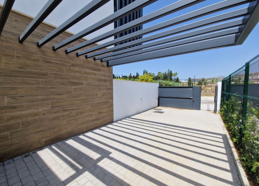 Resale - House - Semi-Detached House - Estepona - Atalaya