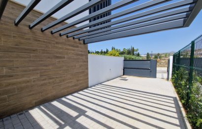 Resale - House - Semi-Detached House - Estepona - Atalaya