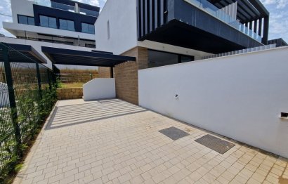 Resale - House - Semi-Detached House - Estepona - Atalaya