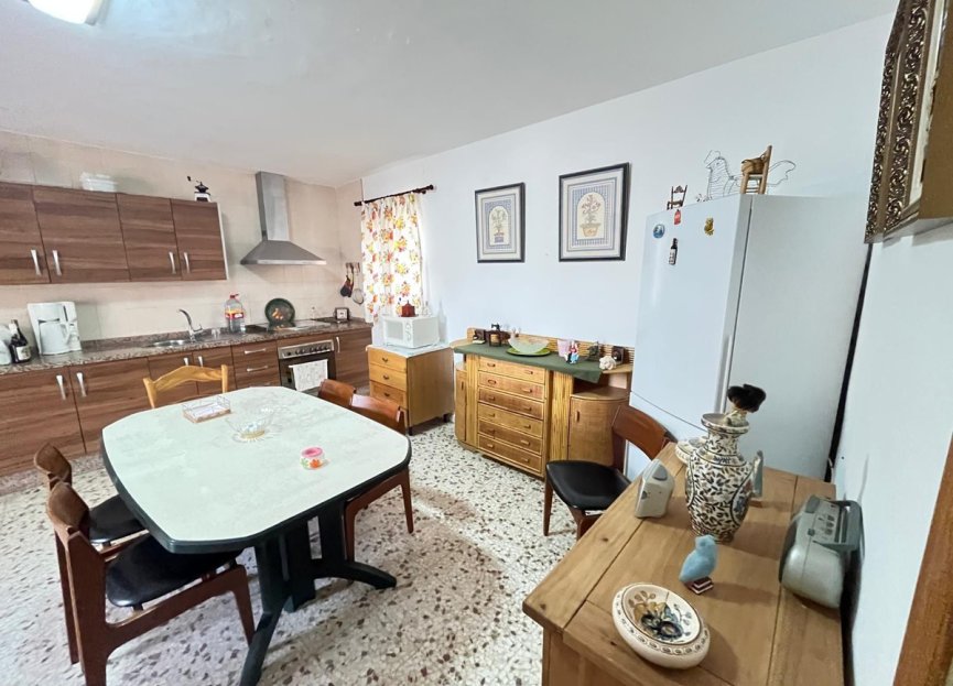 Resale - House - Finca - Cortijo - Estepona - Estepona Centro