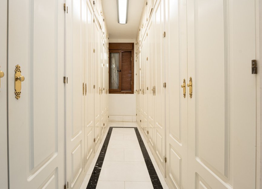 Resale - Apartment - Penthouse - Marbella - Guadalmina Baja