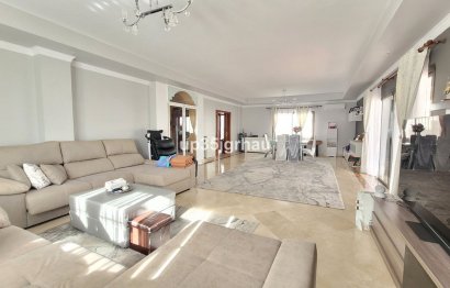 Resale - House - Detached Villa - Estepona - Bel Air