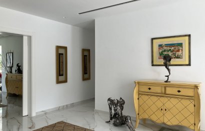 Resale - House - Detached Villa - Marbella - Puerto Banús