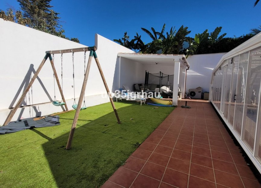 Resale - House - Detached Villa - Estepona - Bel Air