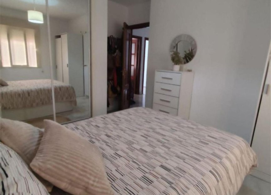 Resale - Apartment - Middle Floor Apartment - Estepona - Estepona Centro