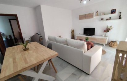 Resale - Apartment - Middle Floor Apartment - Estepona - Estepona Centro