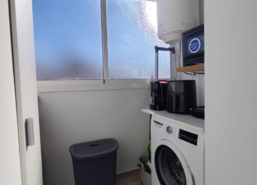 Resale - Apartment - Middle Floor Apartment - Estepona - Estepona Centro