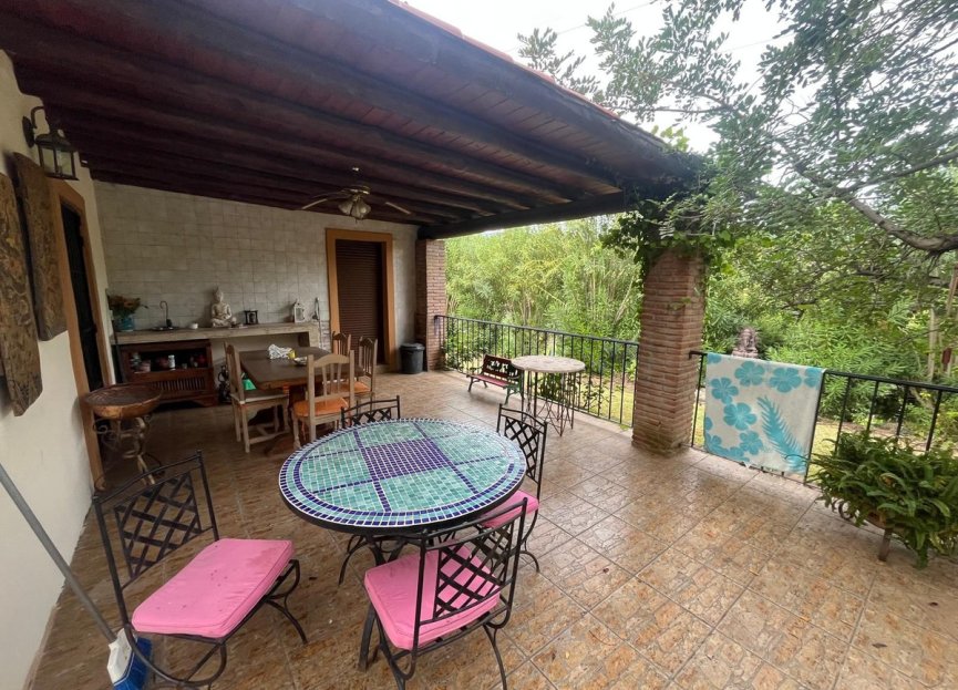 Resale - House - Finca - Cortijo - Estepona - Estepona Centro