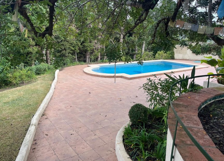 Resale - House - Finca - Cortijo - Estepona - Estepona Centro