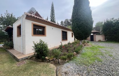 Resale - House - Finca - Cortijo - Estepona - Estepona Centro